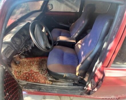 Красный ВАЗ 2105, объемом двигателя 1.5 л и пробегом 100 тыс. км за 546 $, фото 5 на Automoto.ua