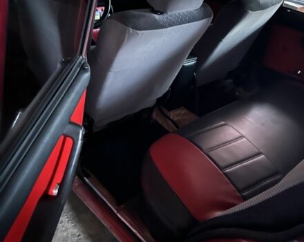 Червоний ВАЗ 2105, об'ємом двигуна 1.3 л та пробігом 777 тис. км за 700 $, фото 3 на Automoto.ua