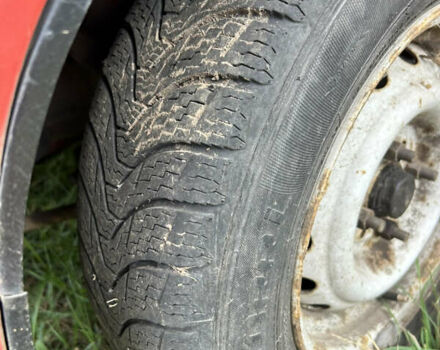 Красный ВАЗ 2105, объемом двигателя 1.5 л и пробегом 100 тыс. км за 500 $, фото 3 на Automoto.ua