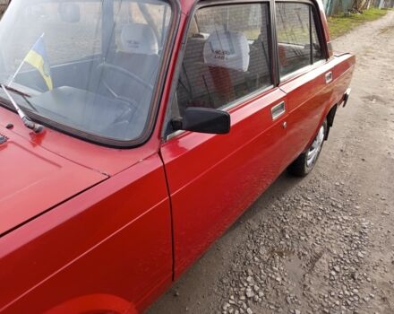Красный ВАЗ 2105, объемом двигателя 2 л и пробегом 200 тыс. км за 709 $, фото 2 на Automoto.ua