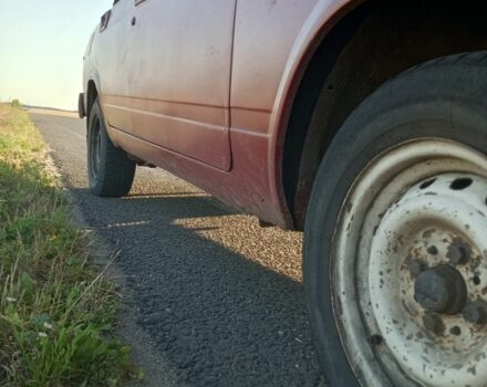 Красный ВАЗ 2105, объемом двигателя 1.5 л и пробегом 108 тыс. км за 550 $, фото 2 на Automoto.ua