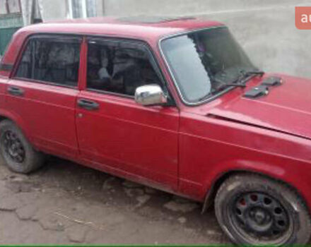 Красный ВАЗ 2105, объемом двигателя 1.2 л и пробегом 274 тыс. км за 850 $, фото 2 на Automoto.ua