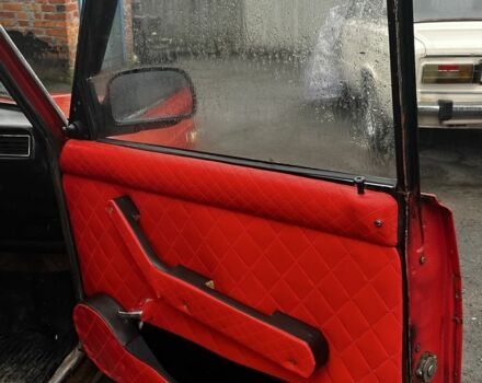 Красный ВАЗ 2105, объемом двигателя 1.5 л и пробегом 80 тыс. км за 556 $, фото 4 на Automoto.ua