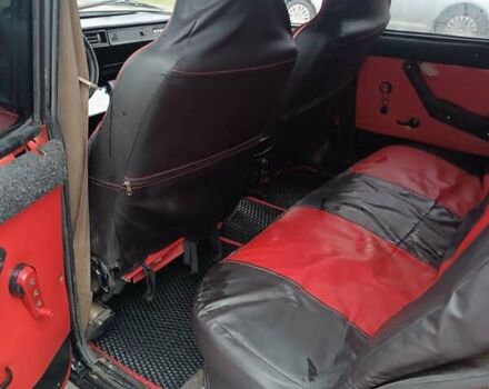 Красный ВАЗ 2105, объемом двигателя 1.5 л и пробегом 777 тыс. км за 950 $, фото 2 на Automoto.ua