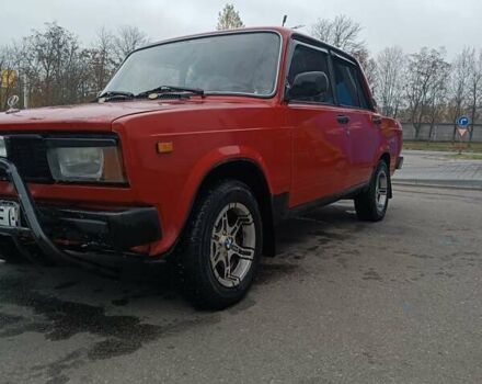 Красный ВАЗ 2105, объемом двигателя 1.5 л и пробегом 777 тыс. км за 950 $, фото 4 на Automoto.ua