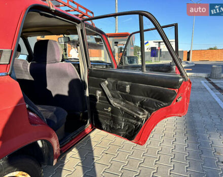 Красный ВАЗ 2105, объемом двигателя 1.5 л и пробегом 96 тыс. км за 1300 $, фото 5 на Automoto.ua