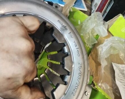 Червоний ВАЗ 2105, об'ємом двигуна 1.3 л та пробігом 40 тис. км за 2000 $, фото 13 на Automoto.ua
