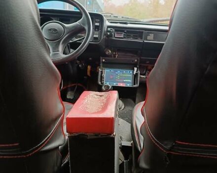 Красный ВАЗ 2105, объемом двигателя 1.5 л и пробегом 777 тыс. км за 950 $, фото 1 на Automoto.ua