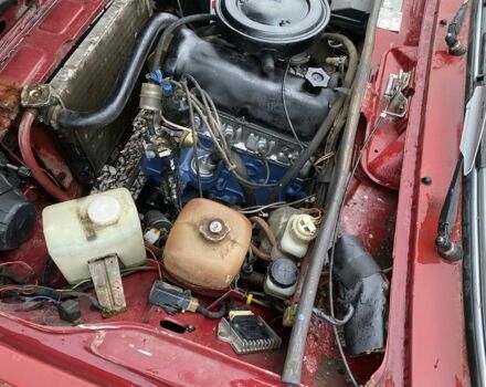 Красный ВАЗ 2105, объемом двигателя 1.5 л и пробегом 100 тыс. км за 500 $, фото 3 на Automoto.ua