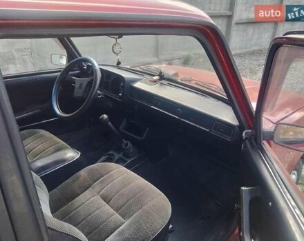 Красный ВАЗ 2105, объемом двигателя 0 л и пробегом 190 тыс. км за 1050 $, фото 4 на Automoto.ua