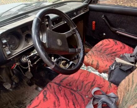 Красный ВАЗ 2105, объемом двигателя 0 л и пробегом 1000 тыс. км за 477 $, фото 3 на Automoto.ua