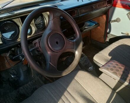 Красный ВАЗ 2105, объемом двигателя 1.5 л и пробегом 108 тыс. км за 550 $, фото 6 на Automoto.ua