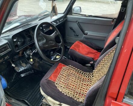 Красный ВАЗ 2105, объемом двигателя 1.5 л и пробегом 100 тыс. км за 500 $, фото 4 на Automoto.ua