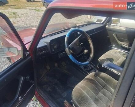 Красный ВАЗ 2105, объемом двигателя 0 л и пробегом 190 тыс. км за 1050 $, фото 3 на Automoto.ua