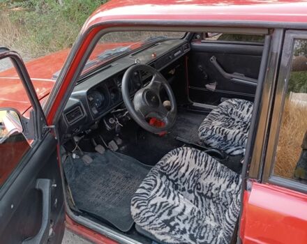 Красный ВАЗ 2105, объемом двигателя 1.5 л и пробегом 1 тыс. км за 550 $, фото 4 на Automoto.ua