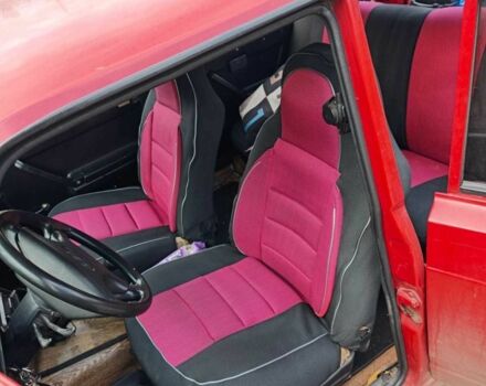 Красный ВАЗ 2105, объемом двигателя 1.5 л и пробегом 240 тыс. км за 550 $, фото 3 на Automoto.ua