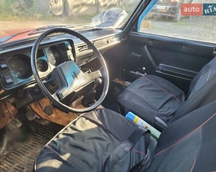 Красный ВАЗ 2105, объемом двигателя 1.5 л и пробегом 160 тыс. км за 700 $, фото 3 на Automoto.ua