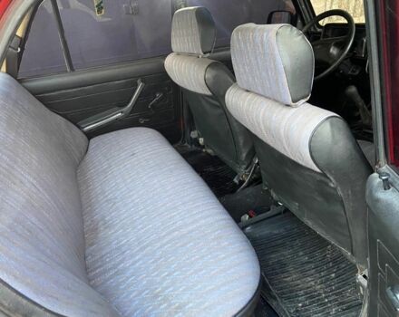 Красный ВАЗ 2105, объемом двигателя 1.5 л и пробегом 40 тыс. км за 1000 $, фото 5 на Automoto.ua