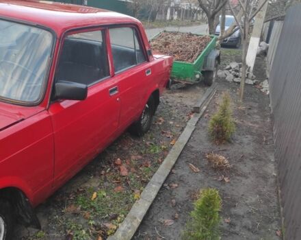 Красный ВАЗ 2105, объемом двигателя 1 л и пробегом 313 тыс. км за 475 $, фото 1 на Automoto.ua