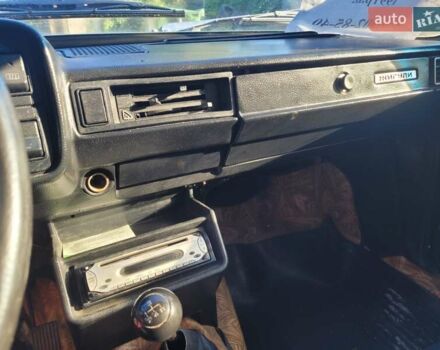 Красный ВАЗ 2105, объемом двигателя 1.5 л и пробегом 160 тыс. км за 700 $, фото 5 на Automoto.ua