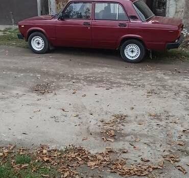 ВАЗ 2105 1991 в Днепре (Днепропетровске) на Automoto.ua Красный ВАЗ 2105, объемом двигателя 1.2 л и пробегом 68 тыс. км за 792 $, фото 2 на Automoto.ua
