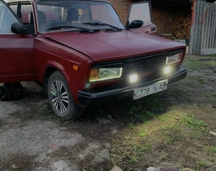 Красный ВАЗ 2105, объемом двигателя 1.5 л и пробегом 200 тыс. км за 475 $, фото 1 на Automoto.ua