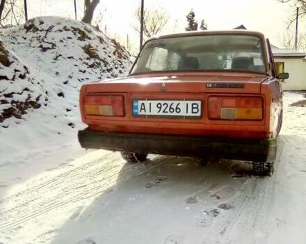 Красный ВАЗ 2105, объемом двигателя 1.5 л и пробегом 50 тыс. км за 1061 $, фото 3 на Automoto.ua