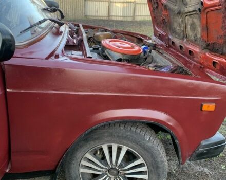 Красный ВАЗ 2105, объемом двигателя 1.5 л и пробегом 200 тыс. км за 475 $, фото 13 на Automoto.ua