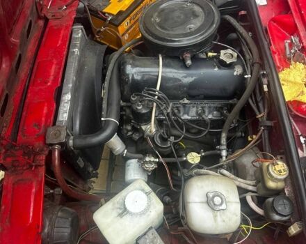 Красный ВАЗ 2105, объемом двигателя 1.5 л и пробегом 71 тыс. км за 834 $, фото 3 на Automoto.ua