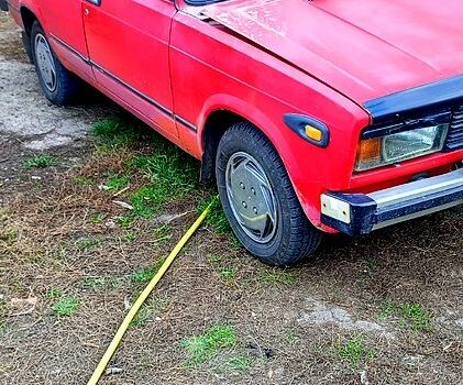 Красный ВАЗ 2105, объемом двигателя 1.5 л и пробегом 200 тыс. км за 900 $, фото 9 на Automoto.ua