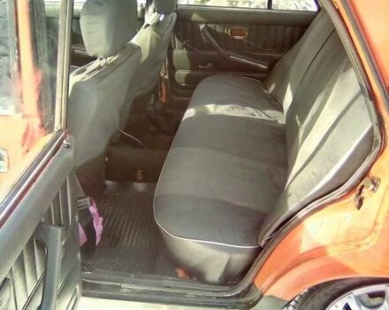 Красный ВАЗ 2105, объемом двигателя 1.5 л и пробегом 50 тыс. км за 1061 $, фото 5 на Automoto.ua