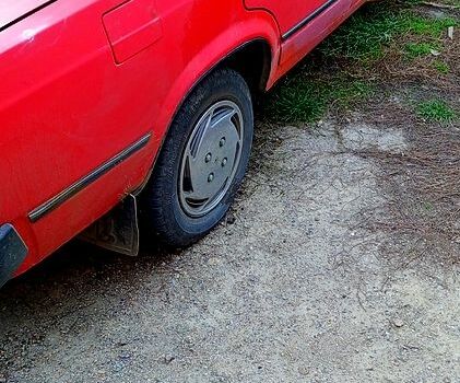 Красный ВАЗ 2105, объемом двигателя 1.5 л и пробегом 200 тыс. км за 900 $, фото 10 на Automoto.ua