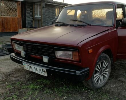 Красный ВАЗ 2105, объемом двигателя 1.5 л и пробегом 200 тыс. км за 475 $, фото 9 на Automoto.ua