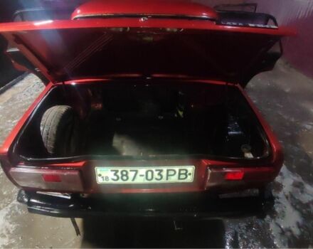 Красный ВАЗ 2105, объемом двигателя 1.5 л и пробегом 100 тыс. км за 498 $, фото 5 на Automoto.ua