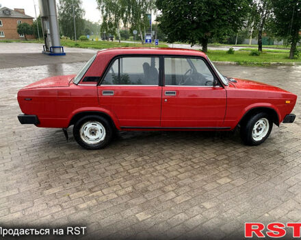 Красный ВАЗ 2105, объемом двигателя 1.5 л и пробегом 97 тыс. км за 1300 $, фото 3 на Automoto.ua