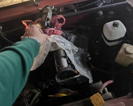 Червоний ВАЗ 2105, об'ємом двигуна 1.5 л та пробігом 300 тис. км за 350 $, фото 2 на Automoto.ua