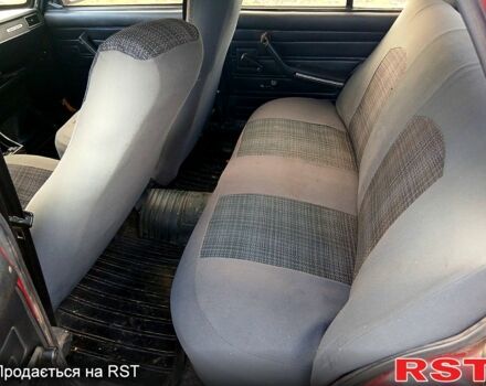 Красный ВАЗ 2105, объемом двигателя 1.5 л и пробегом 90 тыс. км за 1000 $, фото 11 на Automoto.ua