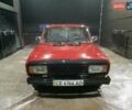Красный ВАЗ 2105, объемом двигателя 1.5 л и пробегом 111 тыс. км за 800 $, фото 1 на Automoto.ua