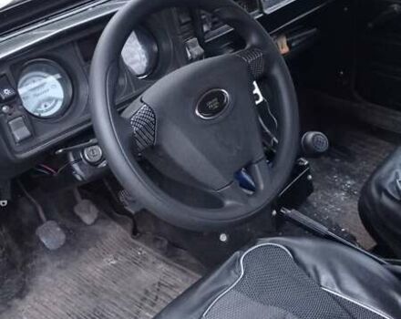 Красный ВАЗ 2105, объемом двигателя 1.5 л и пробегом 100 тыс. км за 892 $, фото 4 на Automoto.ua