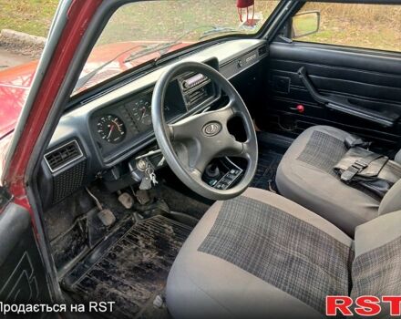 Красный ВАЗ 2105, объемом двигателя 1.5 л и пробегом 90 тыс. км за 1000 $, фото 8 на Automoto.ua