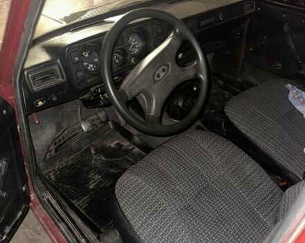 Красный ВАЗ 2105, объемом двигателя 1.5 л и пробегом 100 тыс. км за 1000 $, фото 5 на Automoto.ua