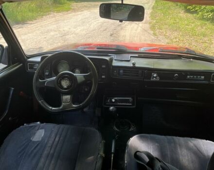 Красный ВАЗ 2105, объемом двигателя 1.5 л и пробегом 220 тыс. км за 900 $, фото 5 на Automoto.ua