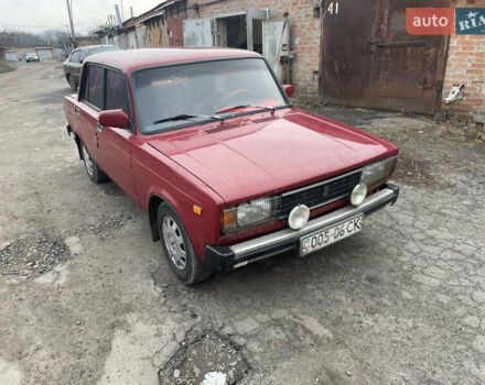 Красный ВАЗ 2105, объемом двигателя 1.6 л и пробегом 200 тыс. км за 1100 $, фото 1 на Automoto.ua