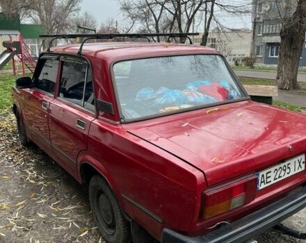 Красный ВАЗ 2105, объемом двигателя 1.5 л и пробегом 350 тыс. км за 1200 $, фото 2 на Automoto.ua