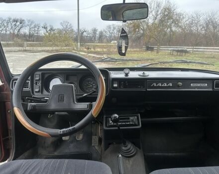 Красный ВАЗ 2105, объемом двигателя 1.5 л и пробегом 88 тыс. км за 1100 $, фото 6 на Automoto.ua