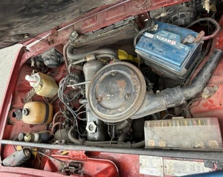 Красный ВАЗ 2105, объемом двигателя 1.3 л и пробегом 100 тыс. км за 600 $, фото 9 на Automoto.ua