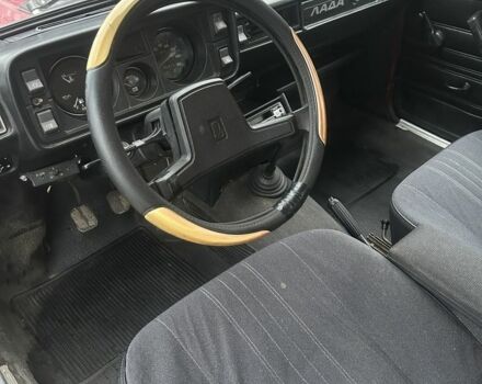 Красный ВАЗ 2105, объемом двигателя 1.5 л и пробегом 88 тыс. км за 1100 $, фото 5 на Automoto.ua