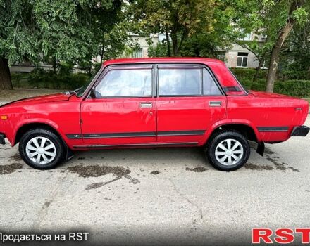 Красный ВАЗ 2105, объемом двигателя 1.5 л и пробегом 200 тыс. км за 570 $, фото 3 на Automoto.ua