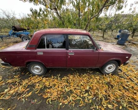 Красный ВАЗ 2105, объемом двигателя 1.5 л и пробегом 60 тыс. км за 1000 $, фото 4 на Automoto.ua