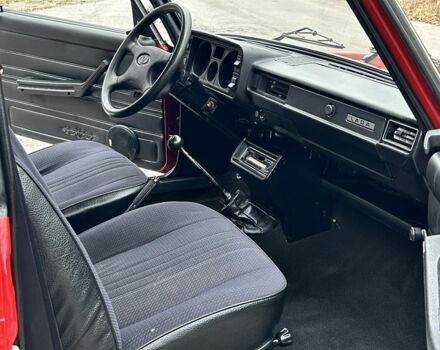 Красный ВАЗ 2105, объемом двигателя 1.5 л и пробегом 37 тыс. км за 2750 $, фото 12 на Automoto.ua